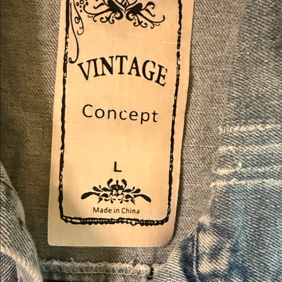 Floral Embellished Denim Jacket - Picture 4 of 8